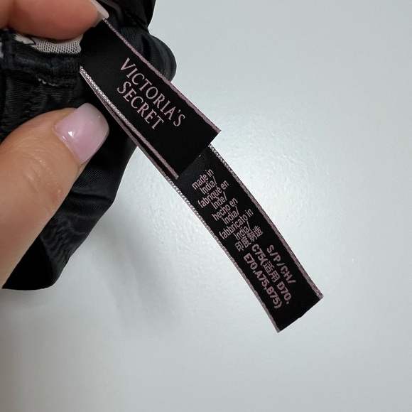 Victoria’s Secret Bralette - Picture 3 of 3